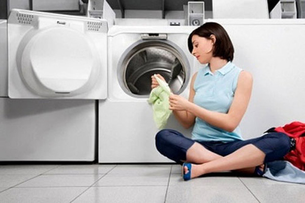 Vệ sinh lồng máy giặt bảo vệ sức khỏe gia đình bạn