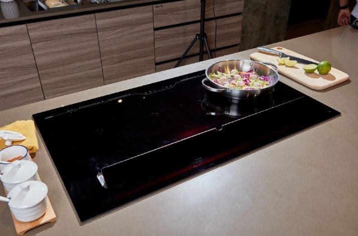 Bếp từ kết hợp hút khói Malloca HIH-904 SLIM