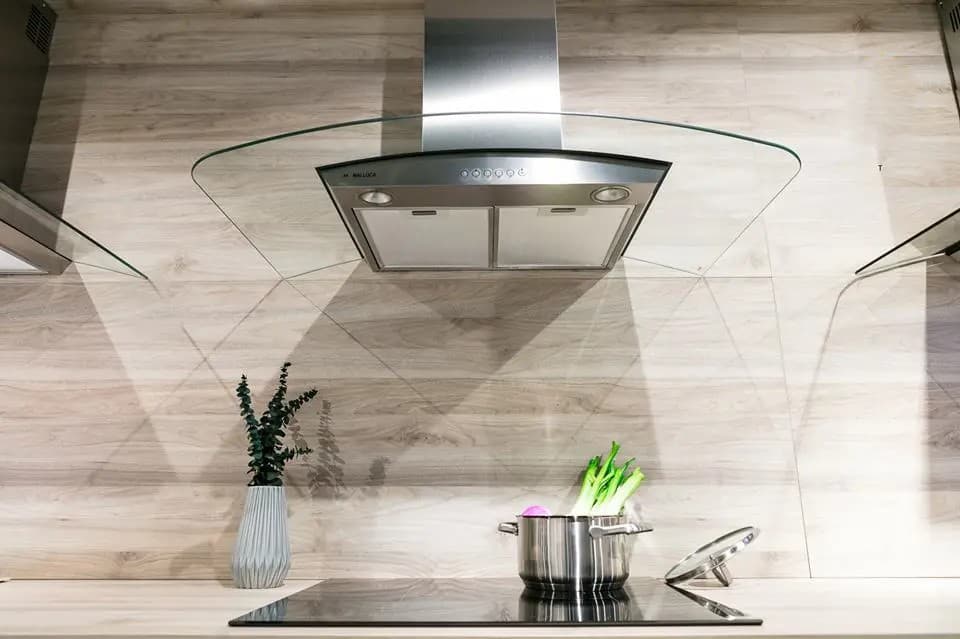 Máy hút mùi áp tường Malloca SIGMA-K820T