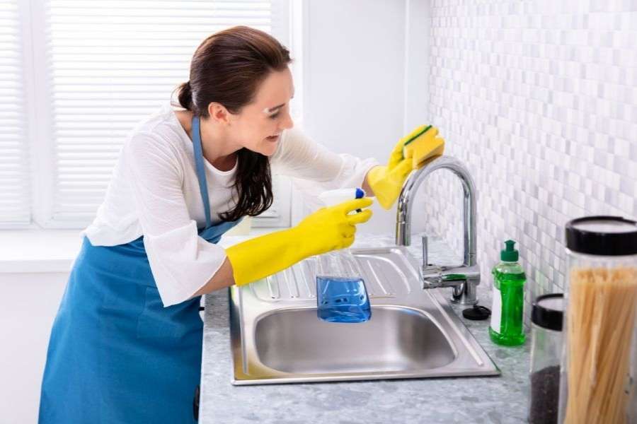 chậu rửa bát bị tắc