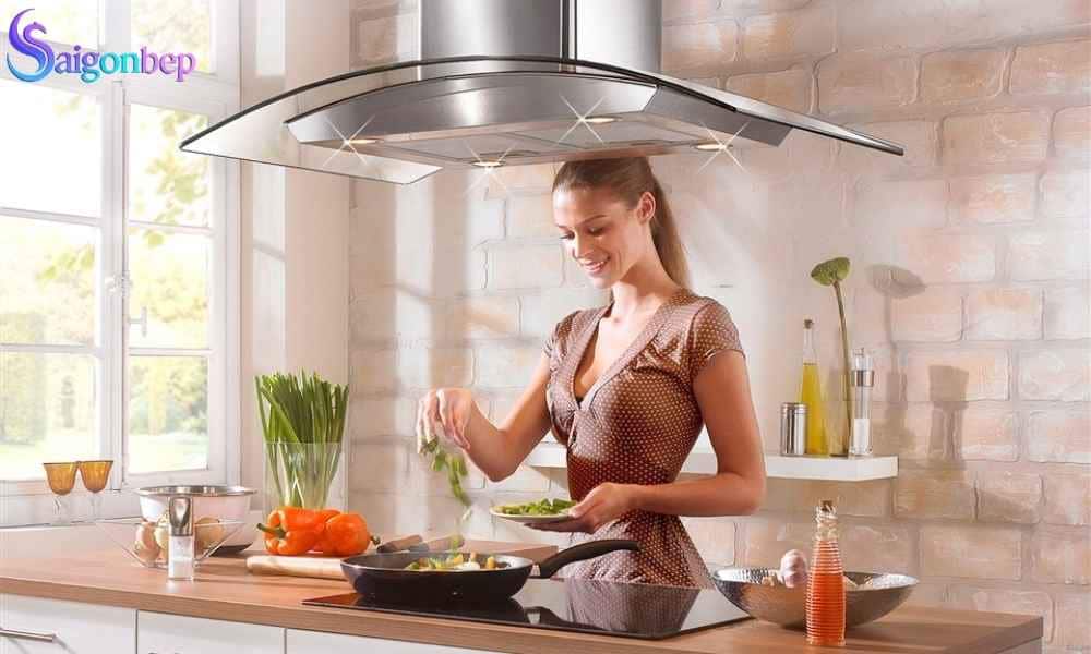 máy hút mùi kính cong