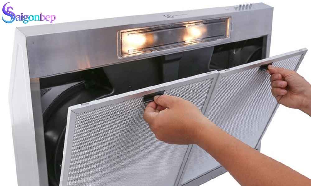máy hút mùi rò rỉ dầu mỡ
