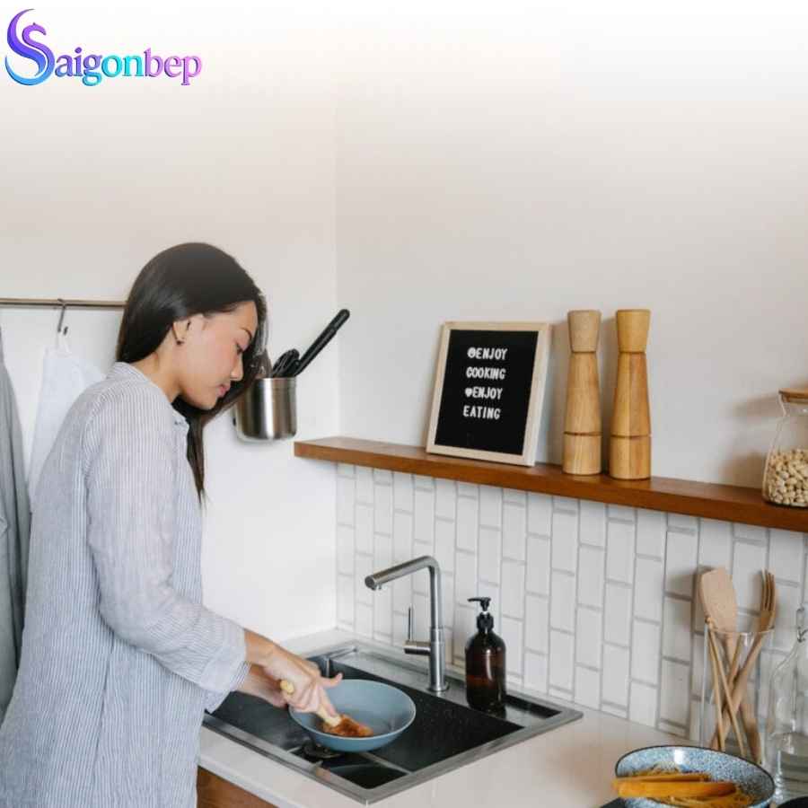 So sánh chậu rửa bát Kluger và KONOX