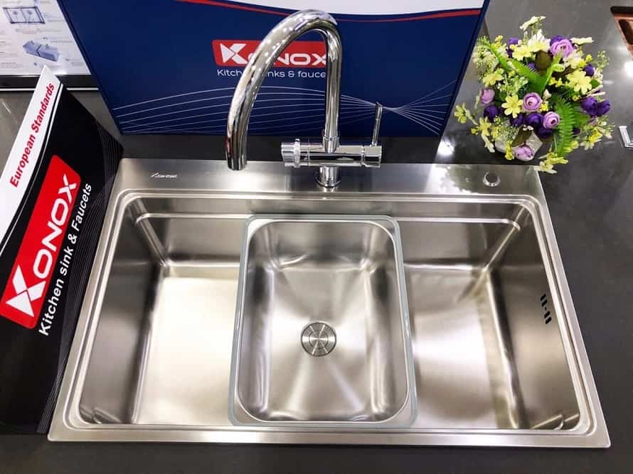 so sánh vòi rửa Kluger và Konox