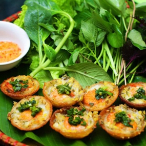 Chảo gang đổ bánh khọt Lodge P7A3