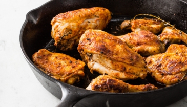 Chế biến món ăn Việt hấp dẫn với chảo gang Lodge