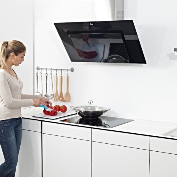 Sử dụng máy hút mùi tiết kiệm điện