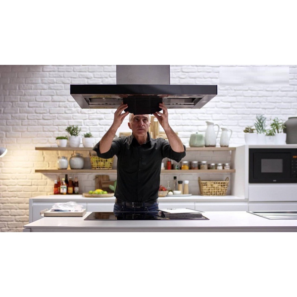 Vệ sinh lưới lọc máy hút mùi đơn giản mà tiết kiệm